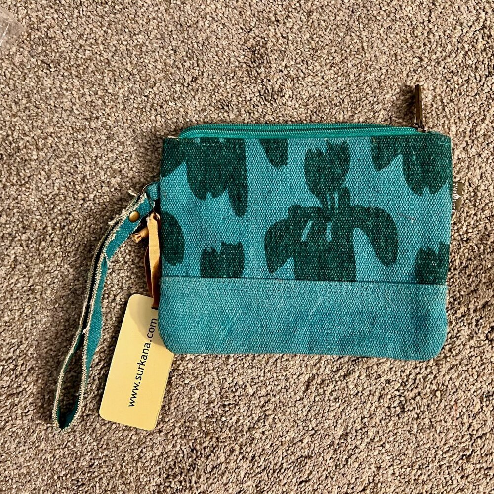 NWT - Blue small clutch / purse with turtles or flowers